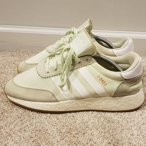 Adidas Iniki runner